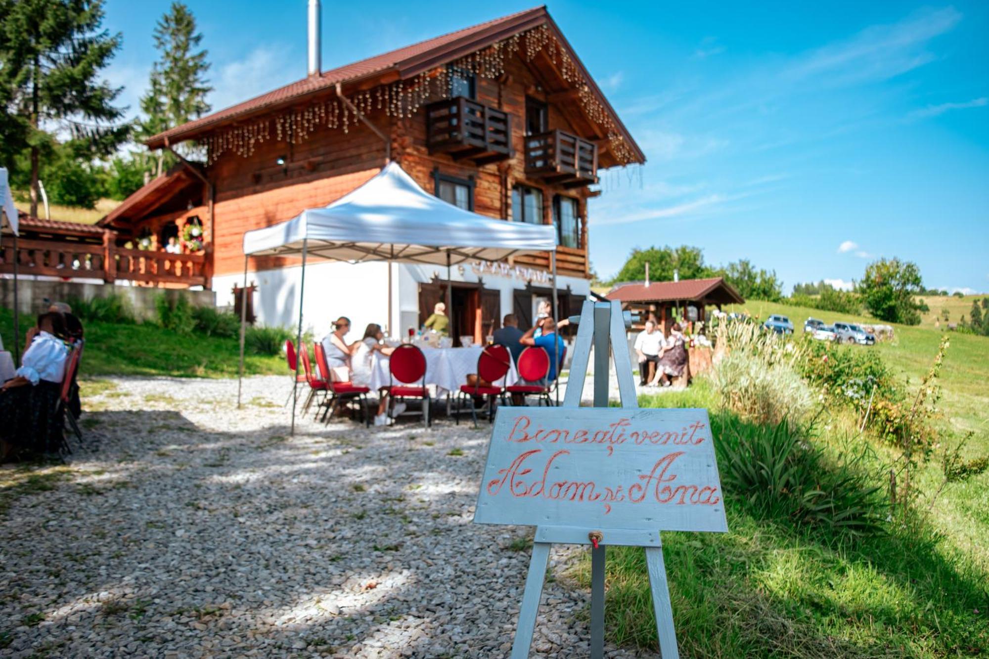 Tulean Cabin Bed & Breakfast Sacel  Exterior photo